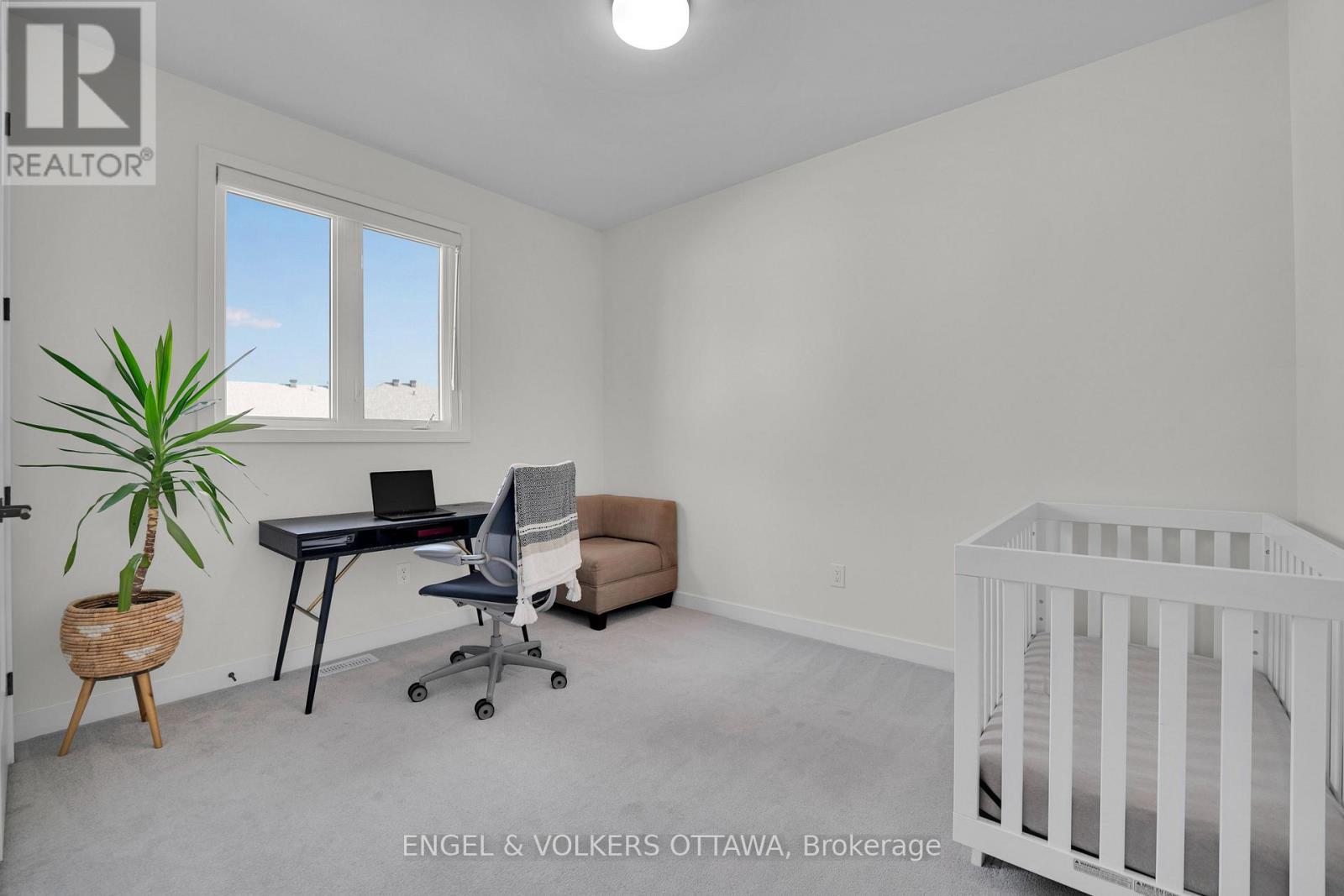 342 Finial Way Property Photo 28