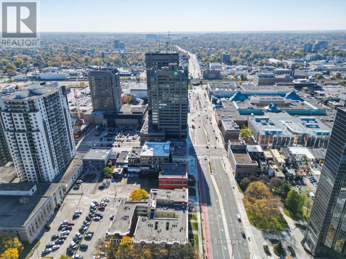 203 - 272 Dundas Street Property Photo 3