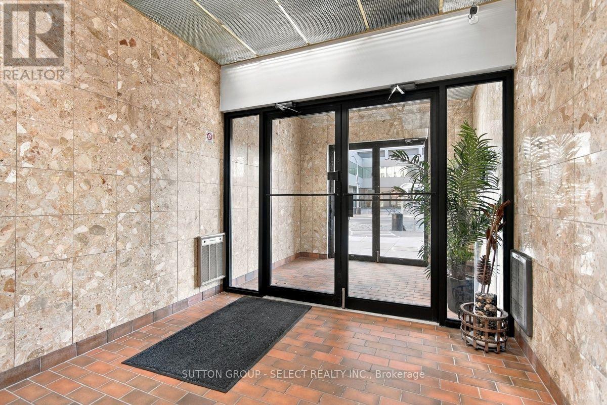 203 - 272 Dundas Street Property Photo 9