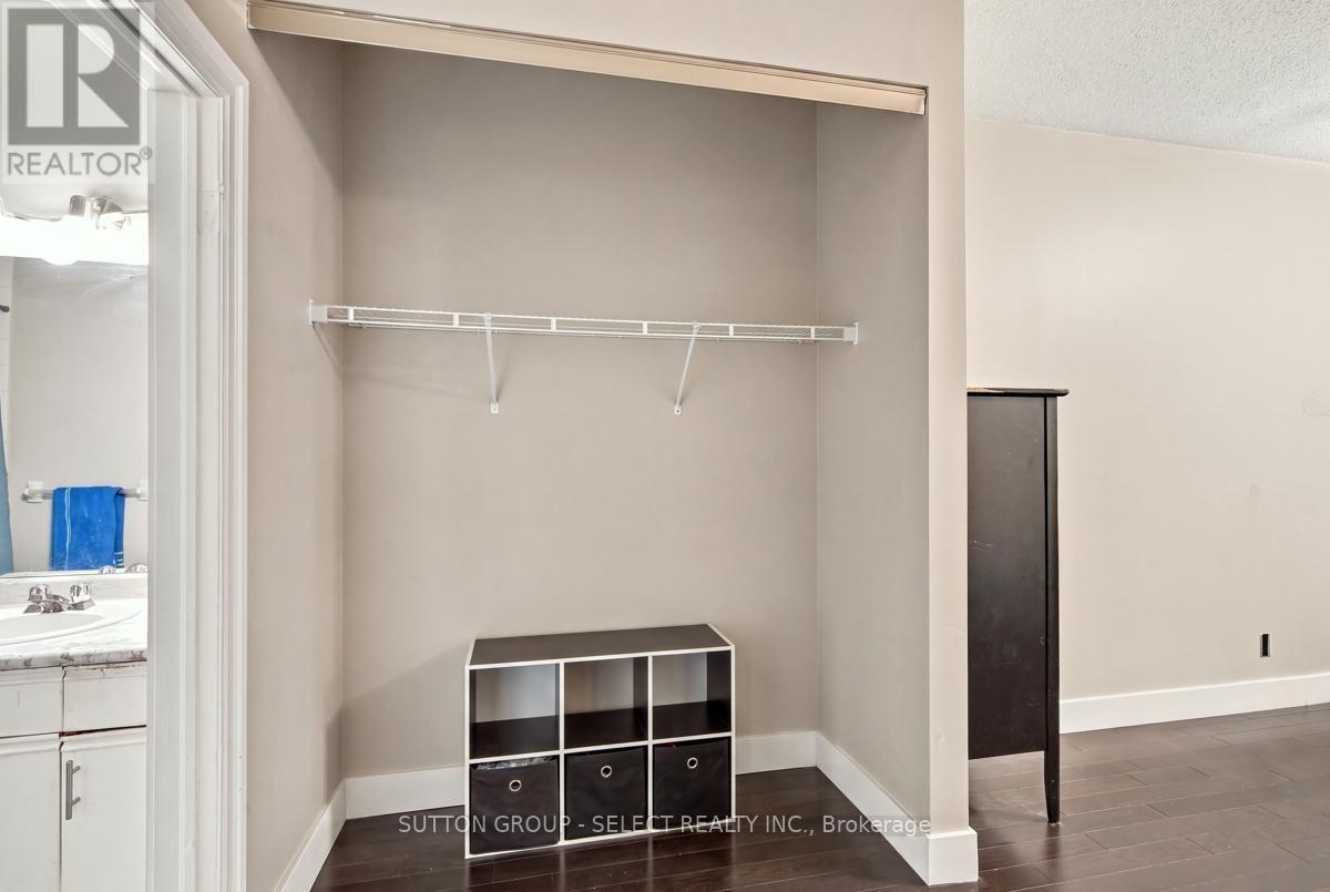 203 - 272 Dundas Street Property Photo 22