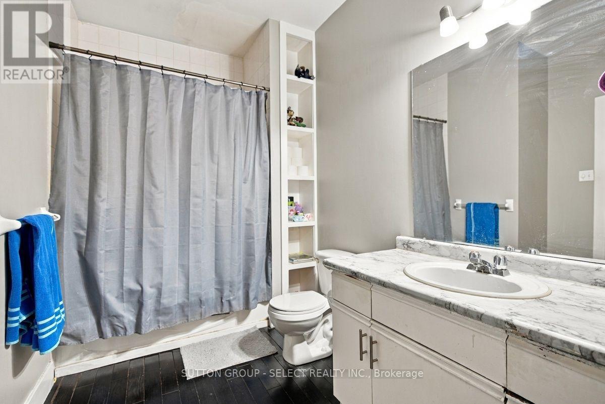 203 - 272 Dundas Street Property Photo 23