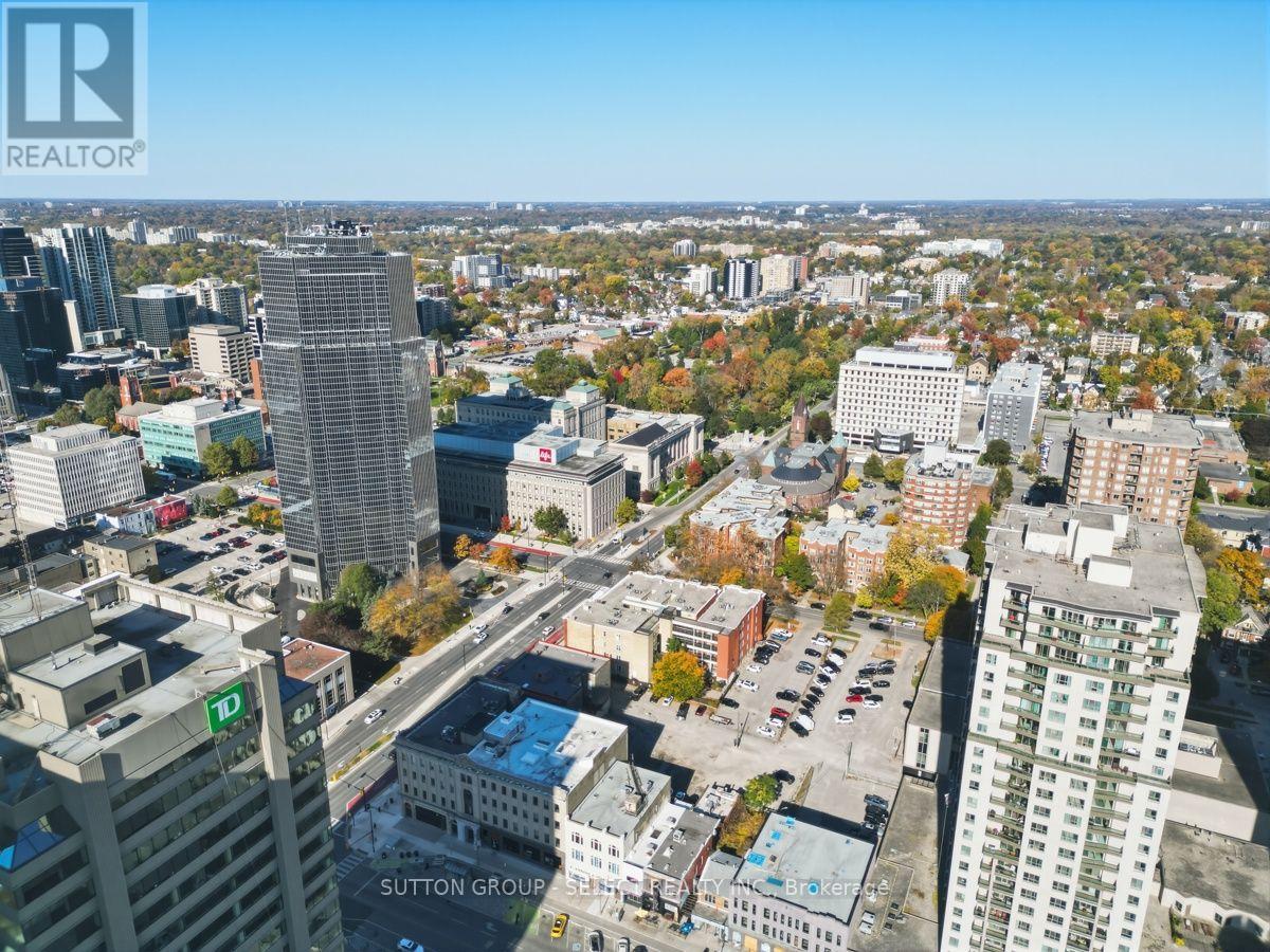 203 - 272 Dundas Street Property Photo 30