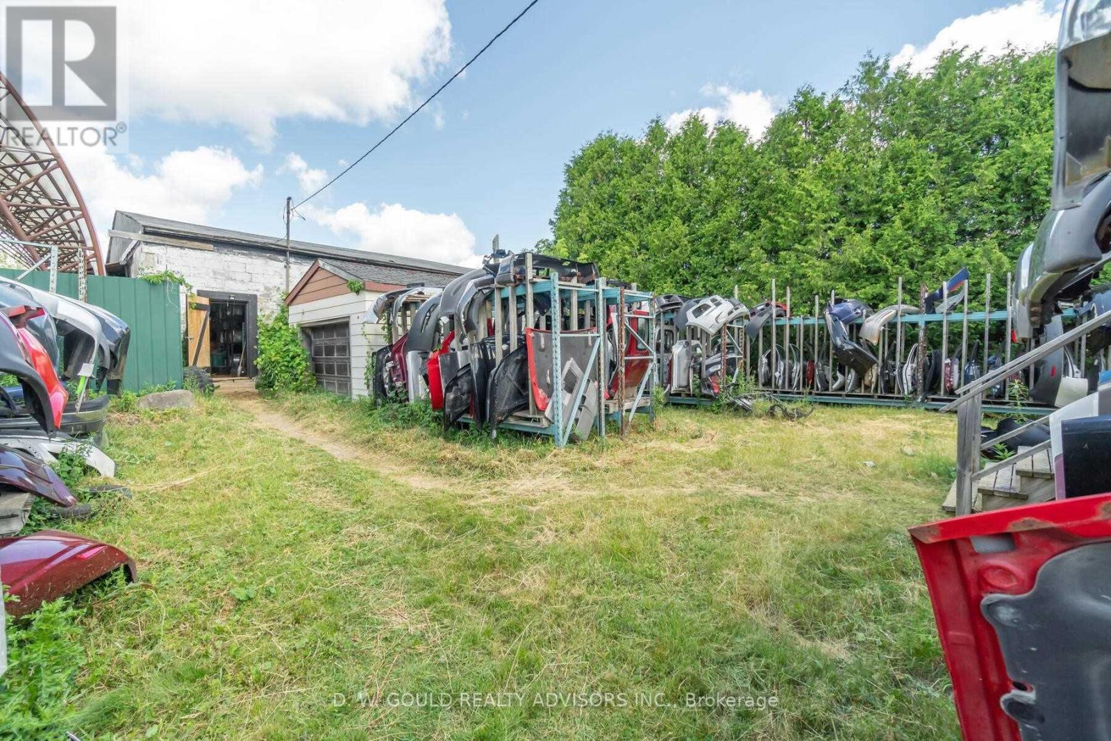 9572 Sideroad 17 Road Property Photo 6