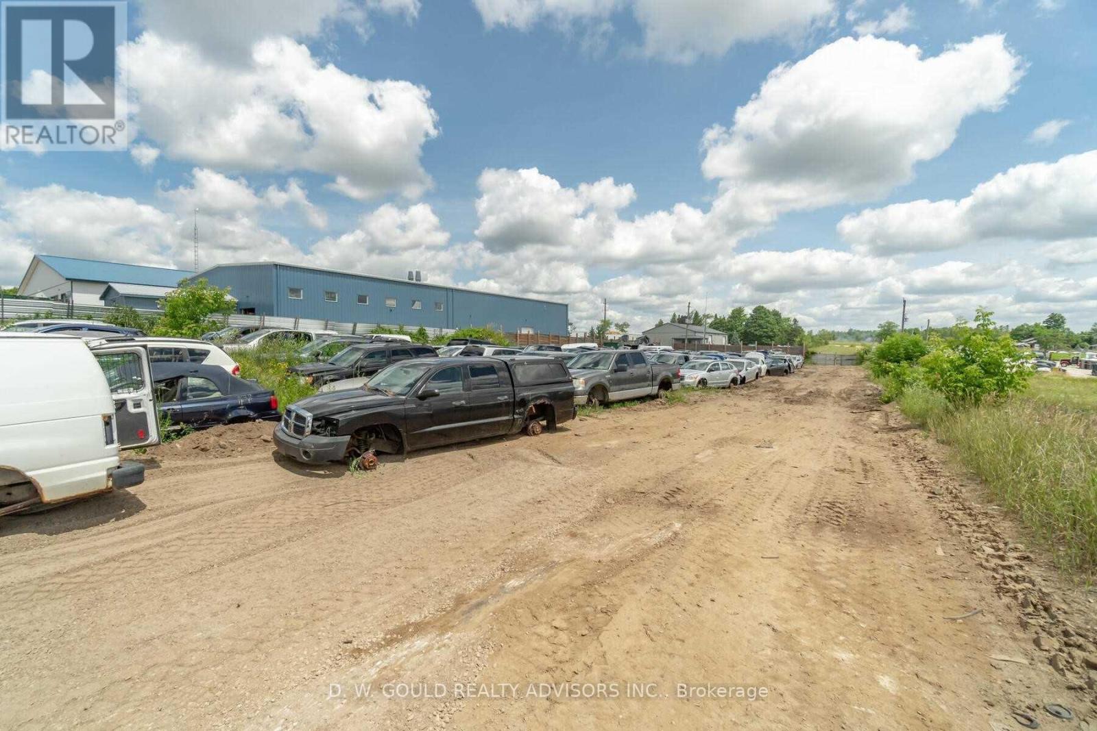 9572 Sideroad 17 Road Property Photo 10
