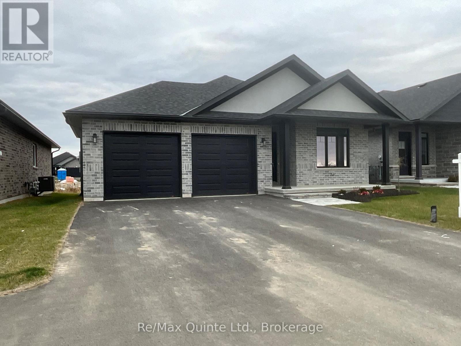 100 Raycroft Drive Property Photo 2