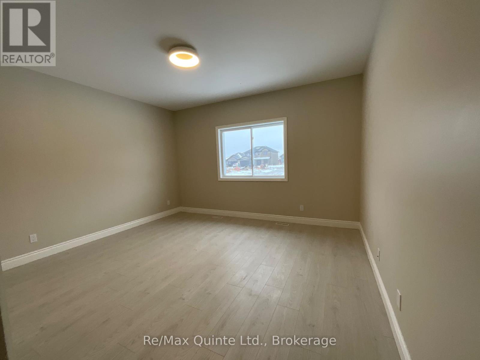 100 Raycroft Drive Property Photo 8