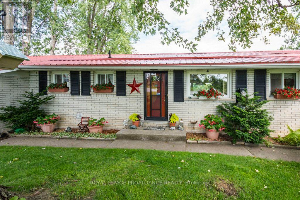 2224 County Road 17 Property Photo 2