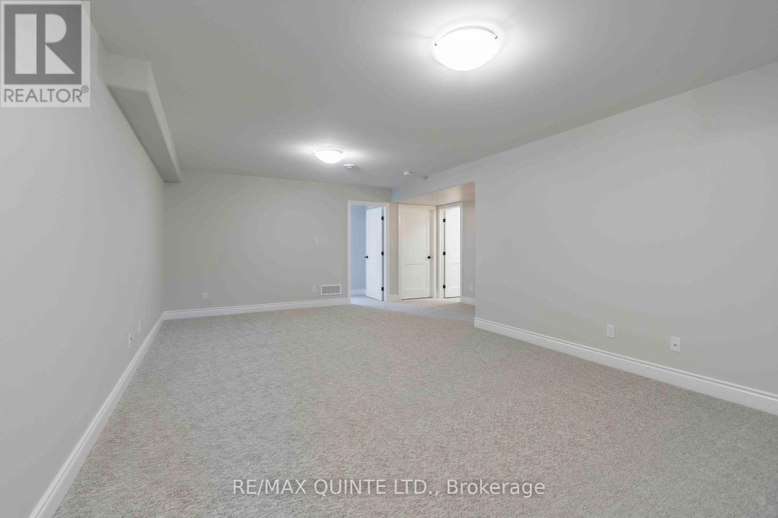 7 Vaughn Court Property Photo 23