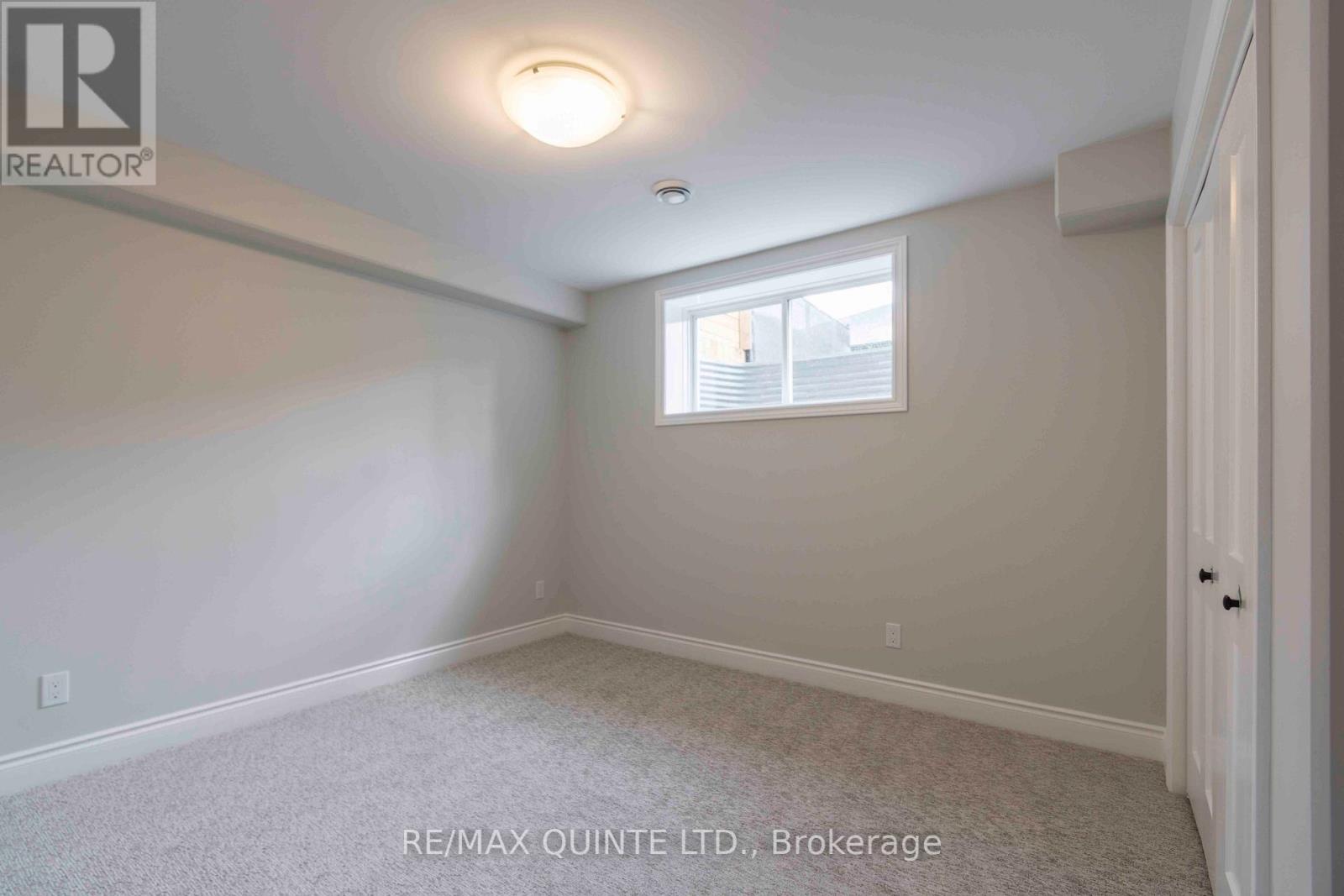 7 Vaughn Court Property Photo 25