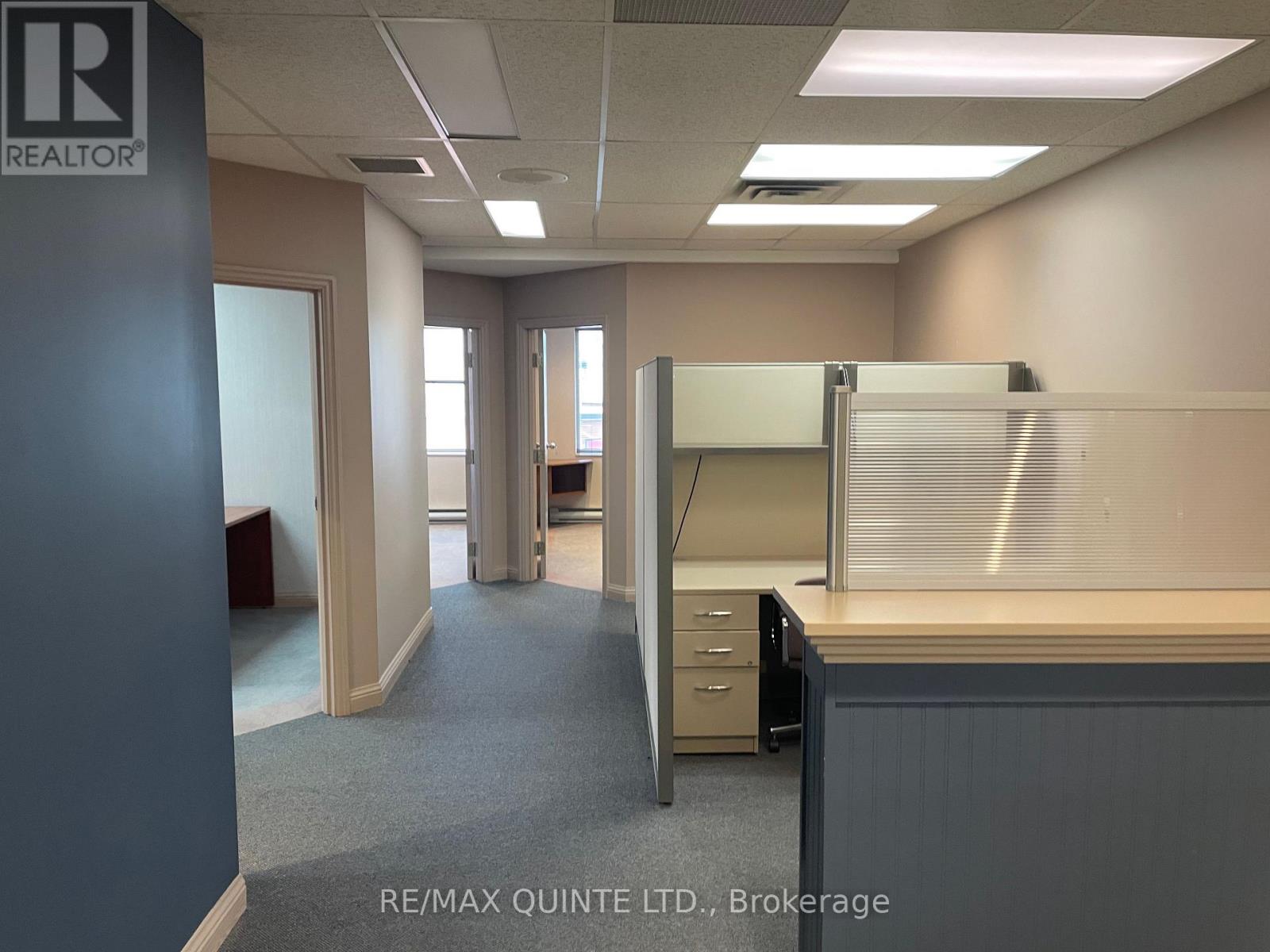 69-71 Dundas Street W Property Photo 16