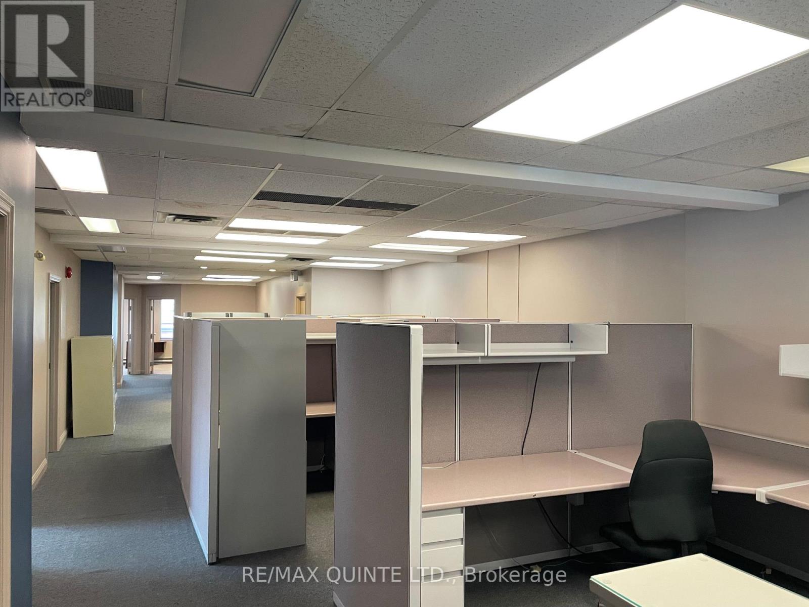 69-71 Dundas Street W Property Photo 19