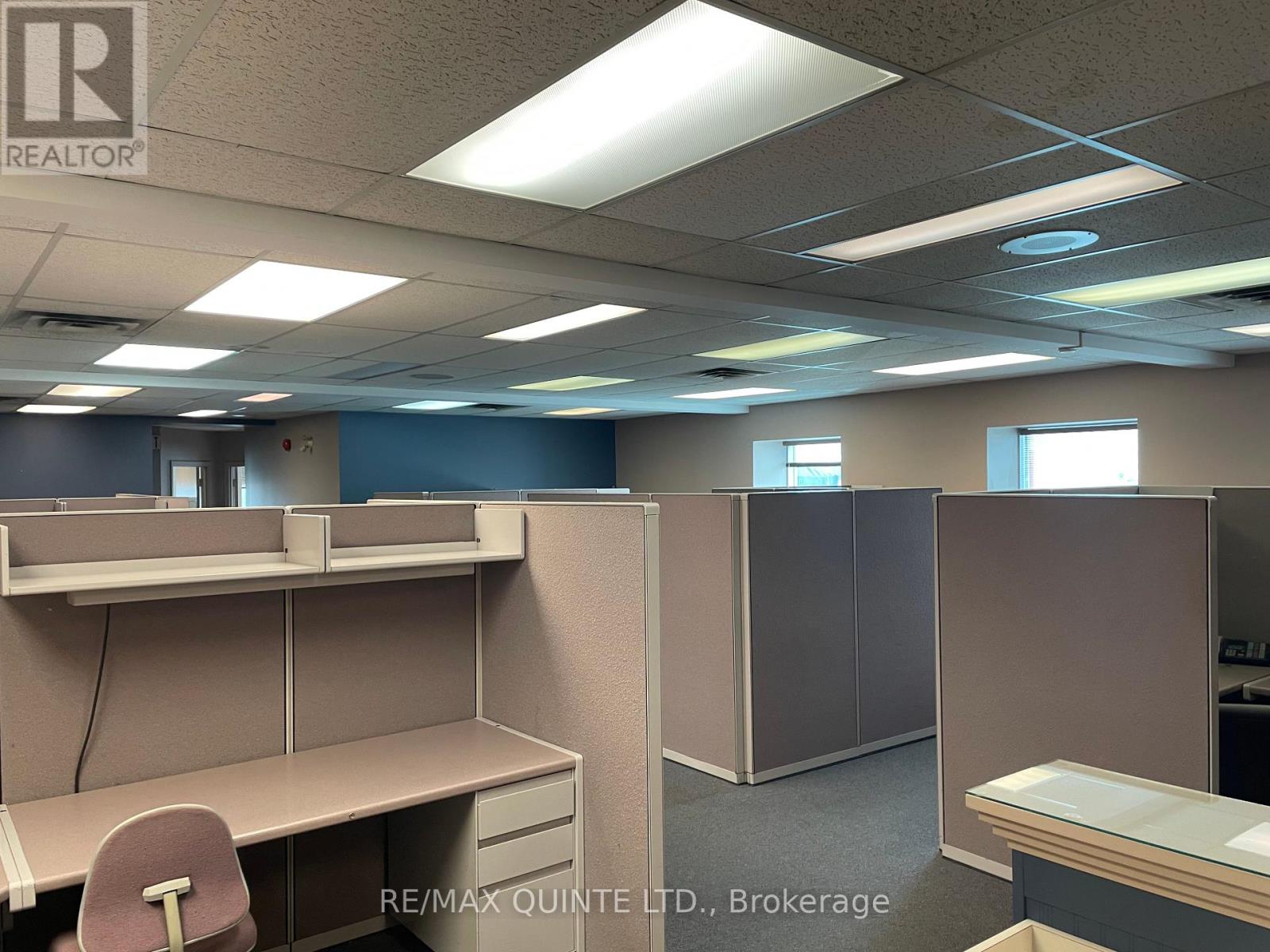 69-71 Dundas Street W Property Photo 20