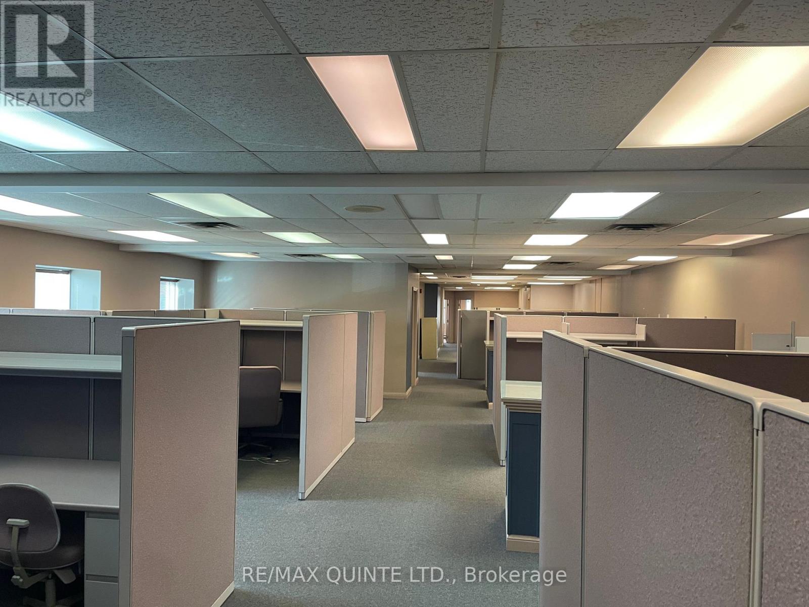 69-71 Dundas Street W Property Photo 21