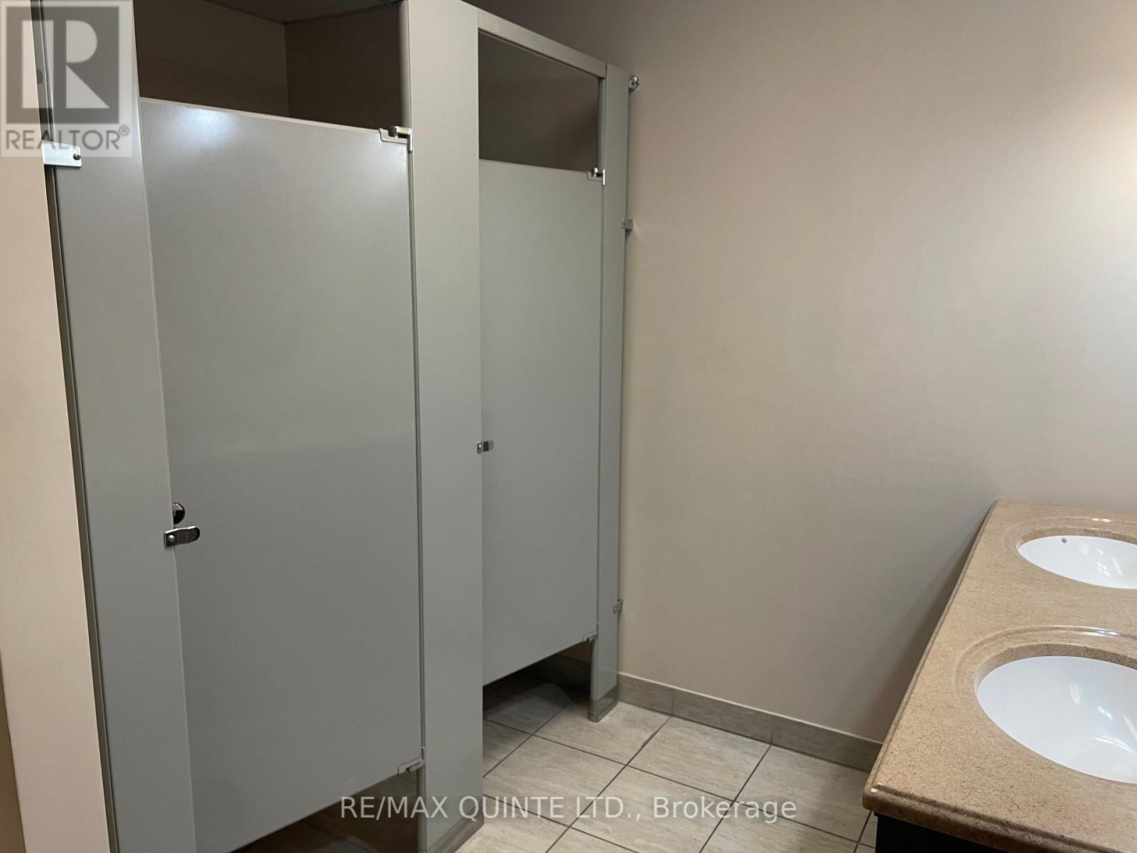 69-71 Dundas Street W Property Photo 26