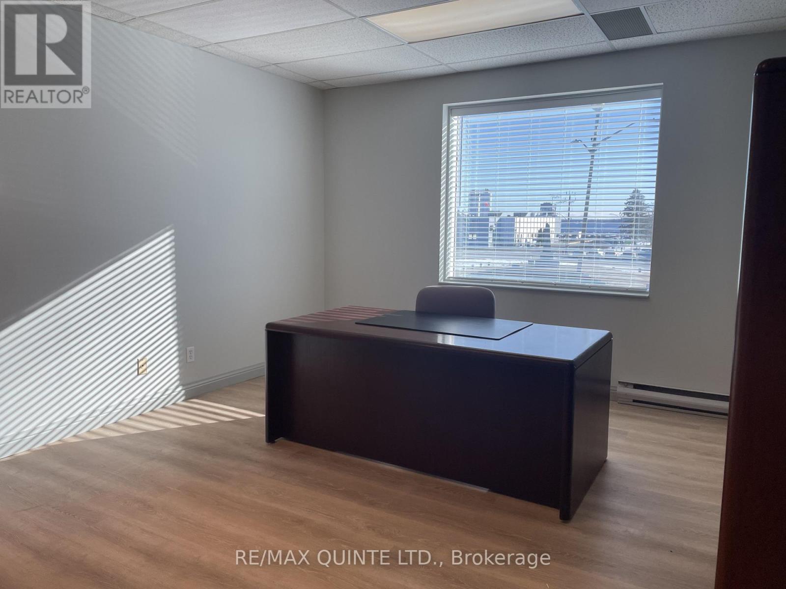 69-71 Dundas Street W Property Photo 31
