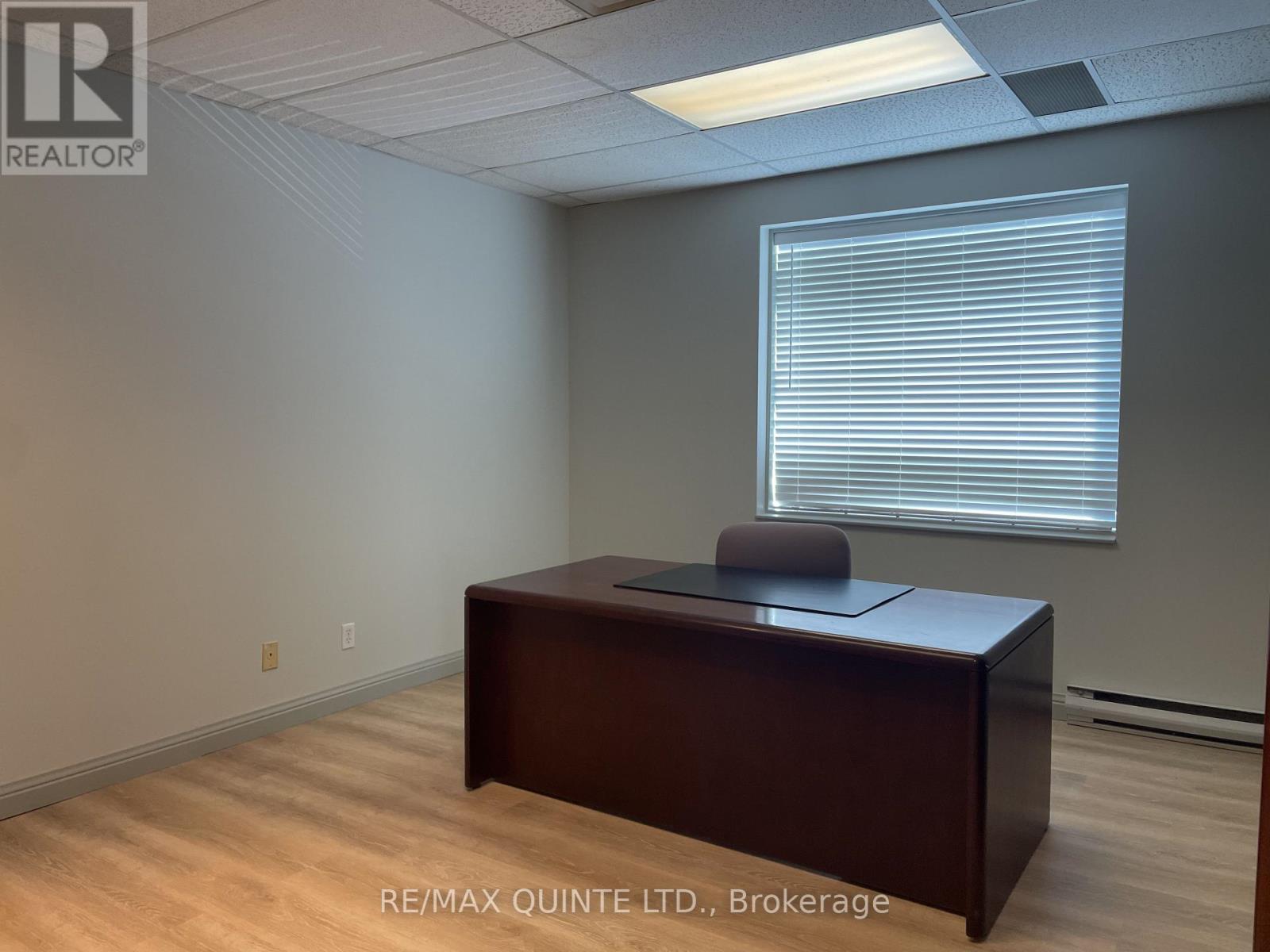 69-71 Dundas Street W Property Photo 33