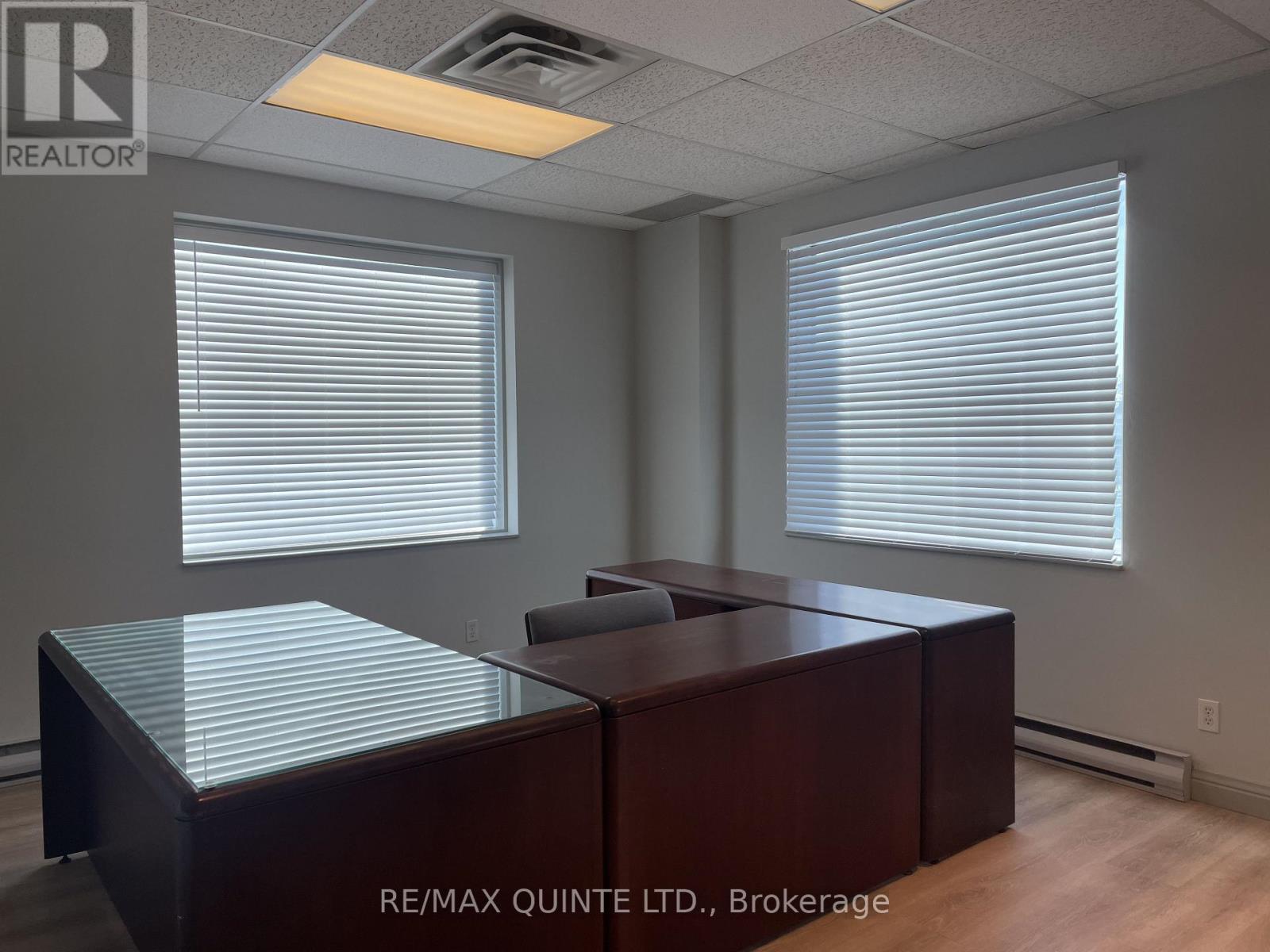 69-71 Dundas Street W Property Photo 36