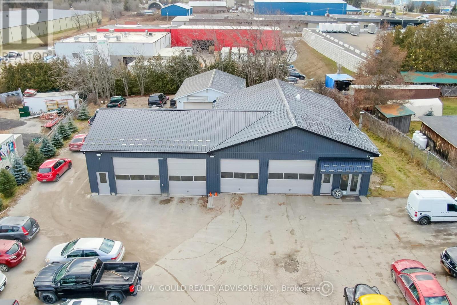6 Shamrock Road Property Photo 2