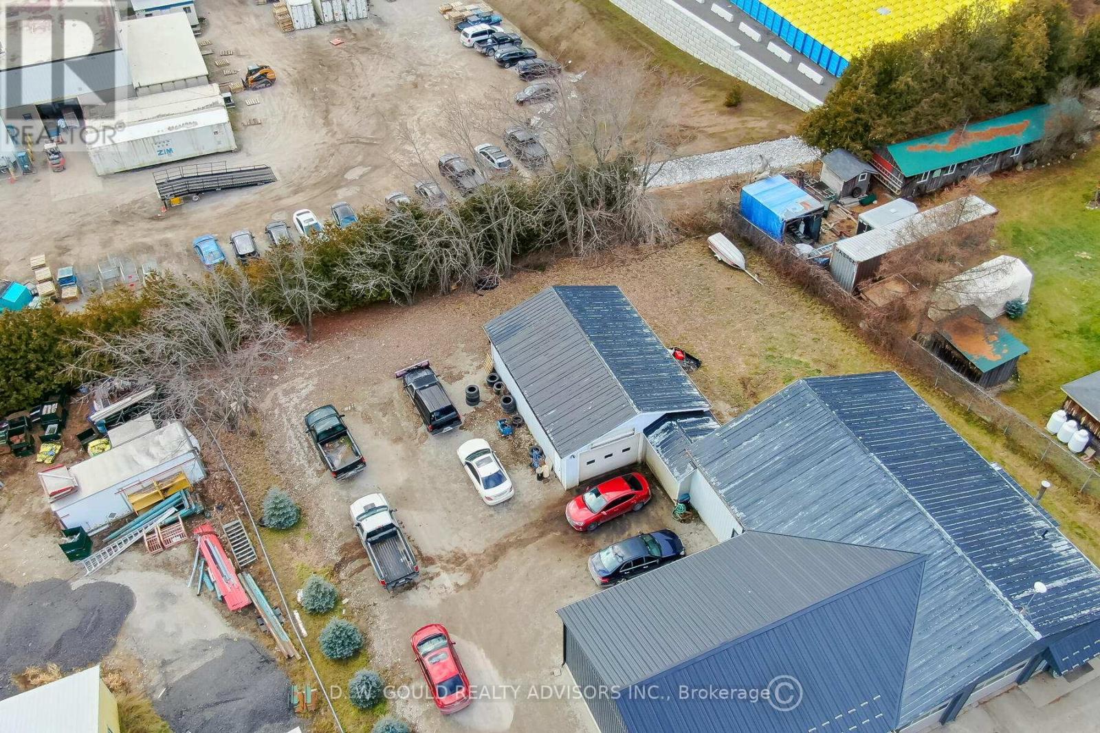 6 Shamrock Road Property Photo 8