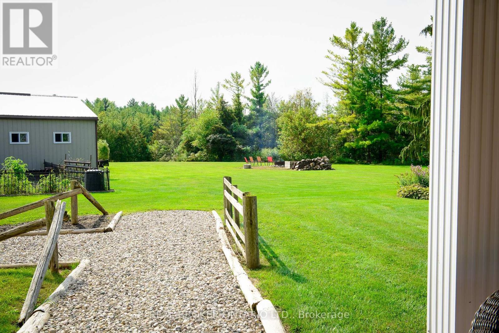 22678 Johnston Line Property Photo 21