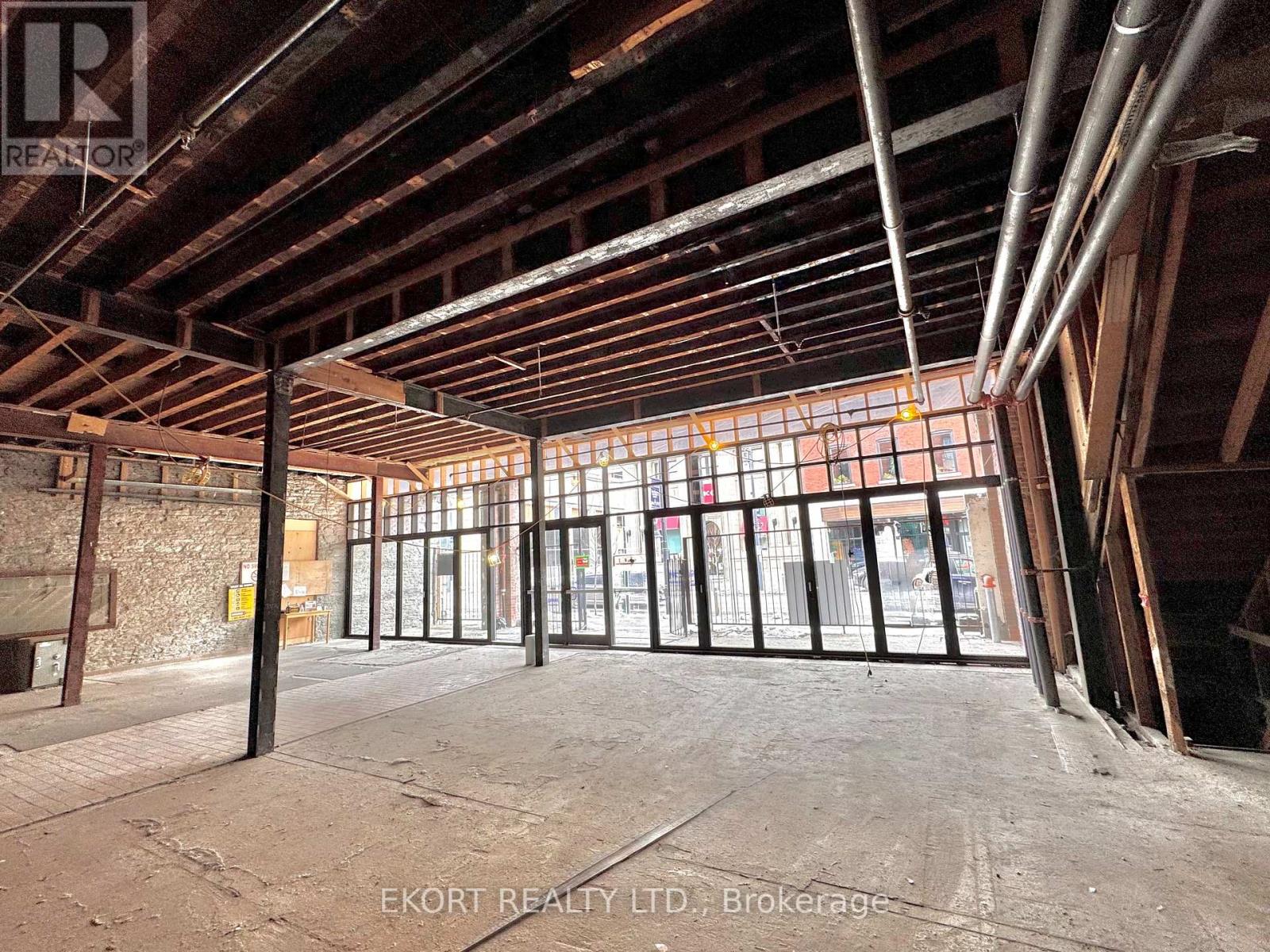 232 Front Street Property Photo 5