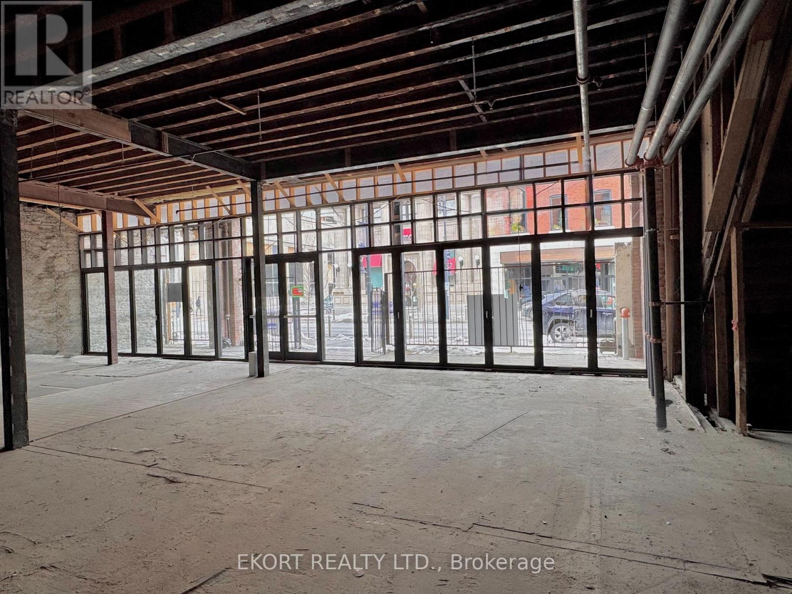 232 Front Street Property Photo 6