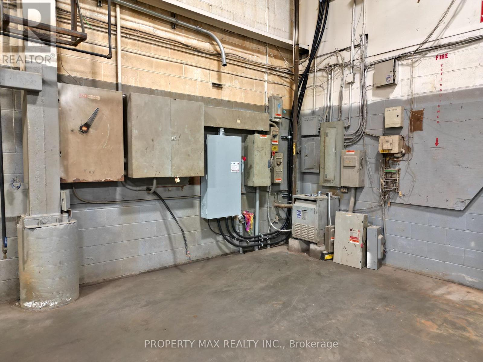 7030-32 Smith Industrial Drive Property Photo 9