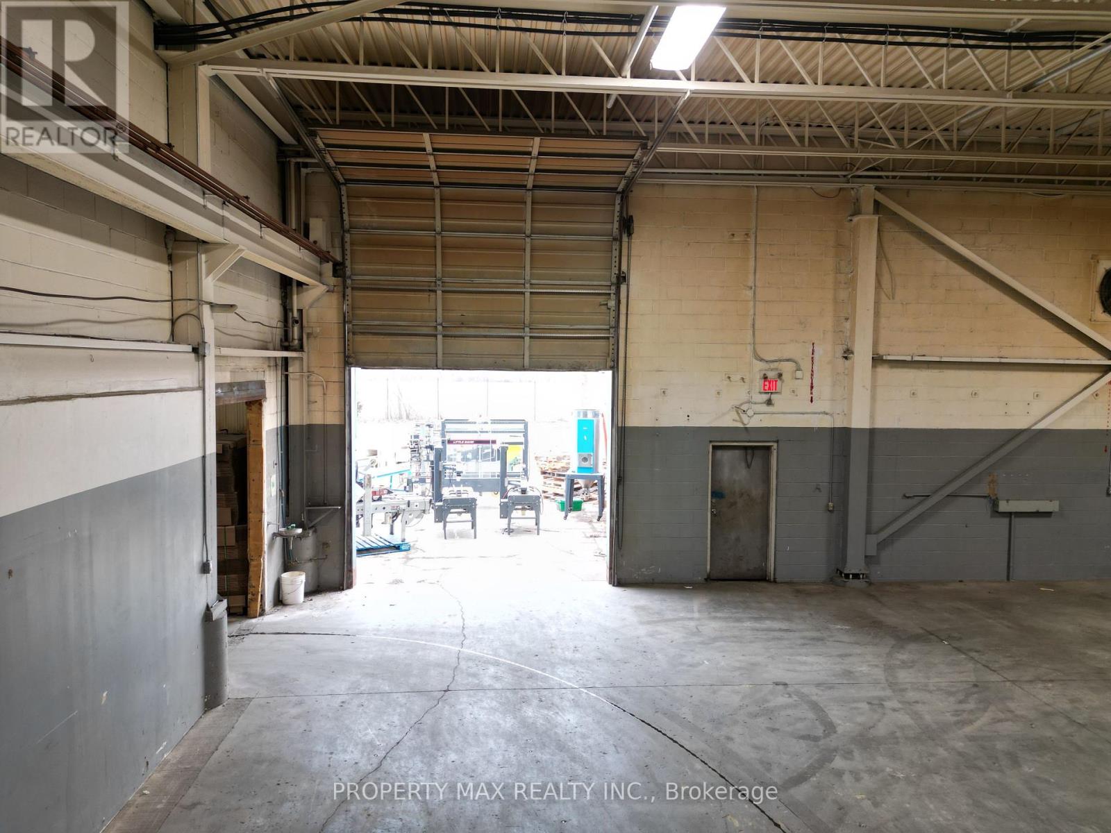 7030-32 Smith Industrial Drive Property Photo 14