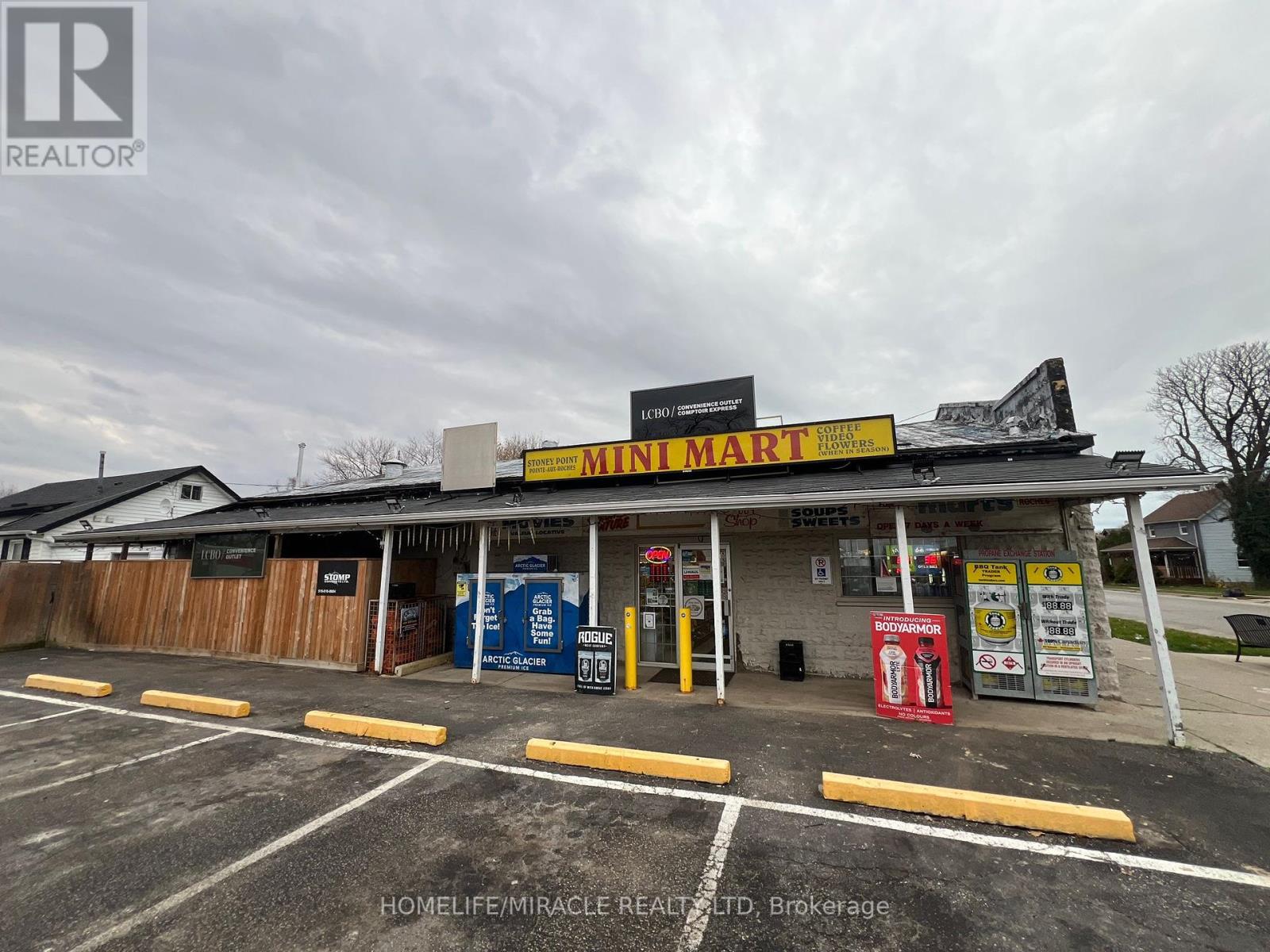 6955- 6957 Tecumseh Road Property Photo 1