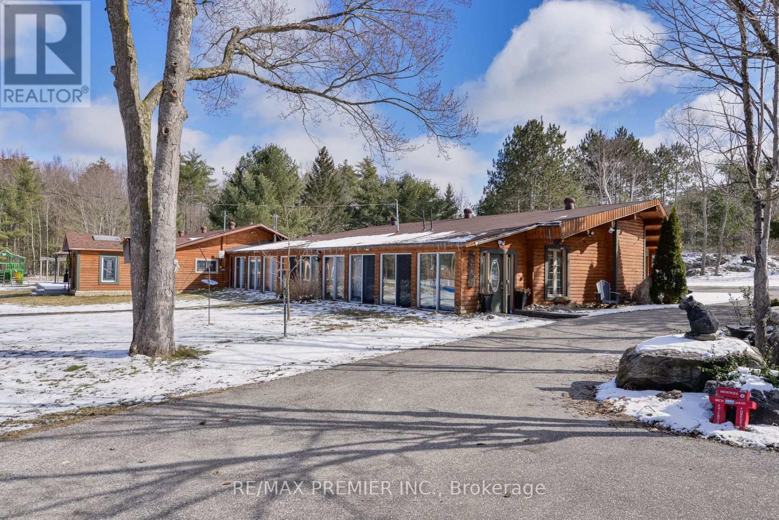 1515 11 Highway S Property Photo 1