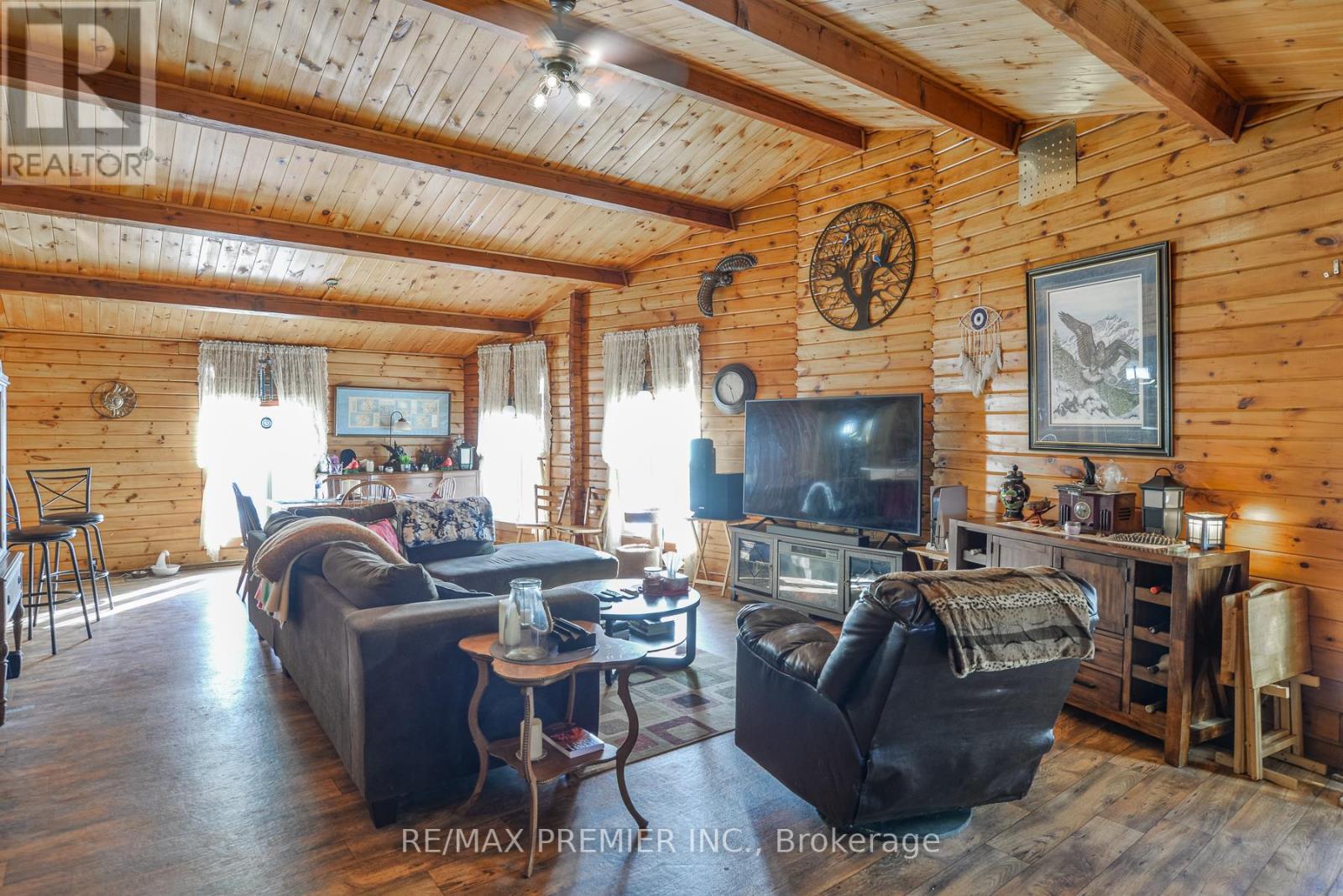 1515 11 Highway S Property Photo 4