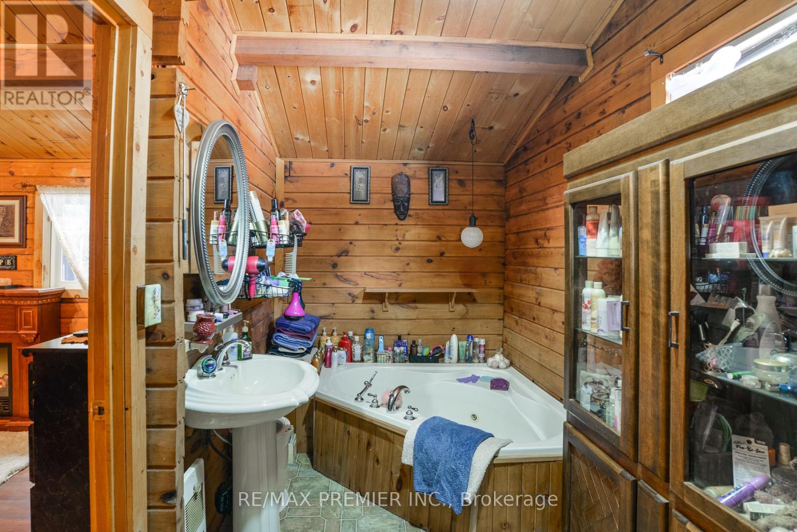 1515 11 Highway S Property Photo 12
