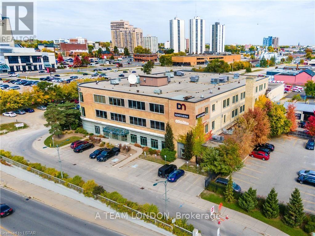 Multi - 300 Wellington Street Property Photo 1