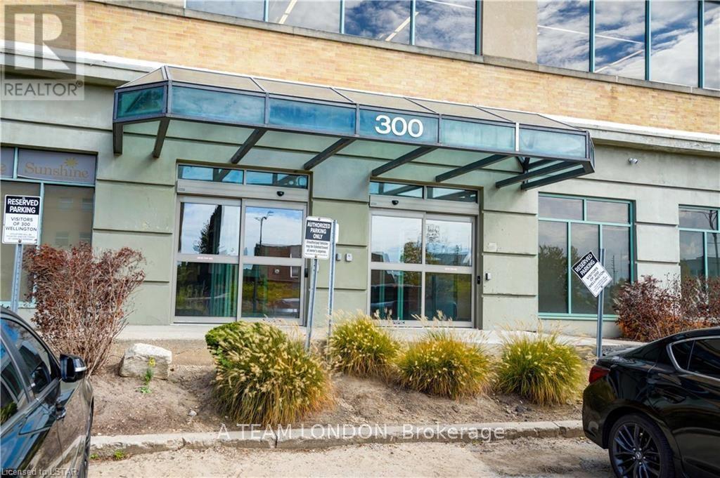 Multi - 300 Wellington Street Property Photo 3
