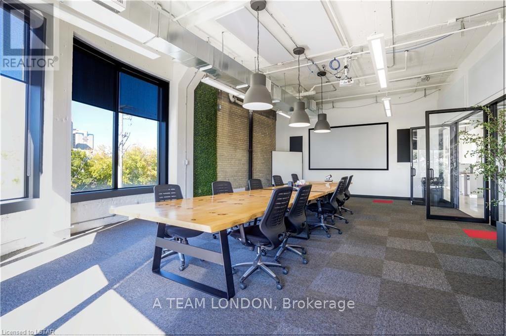 Multi - 300 Wellington Street Property Photo 12