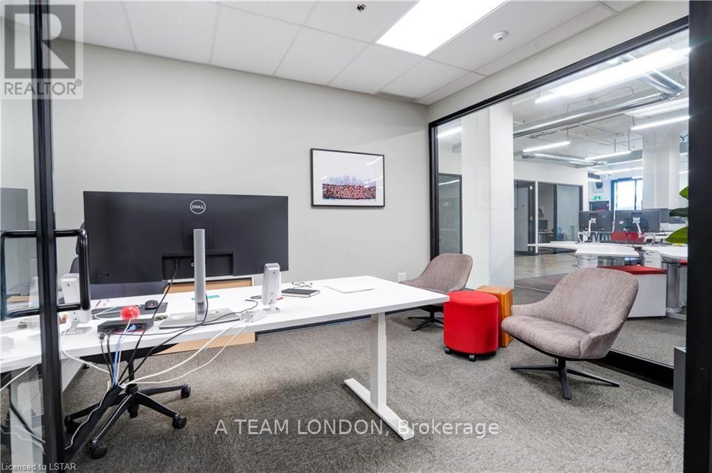 Multi - 300 Wellington Street Property Photo 20