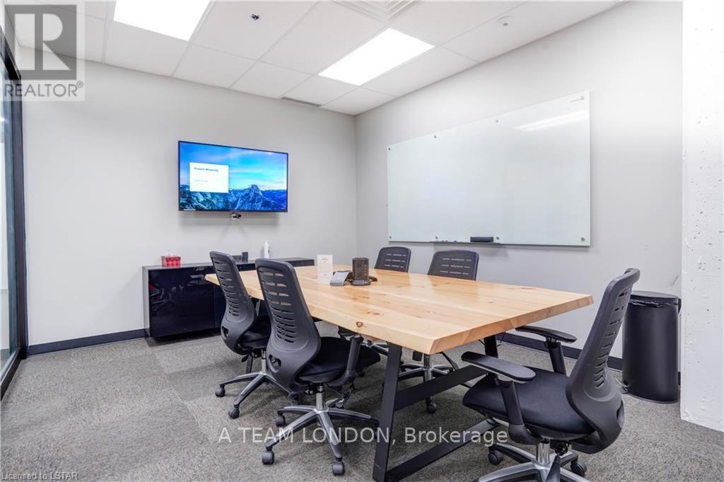 Multi - 300 Wellington Street Property Photo 24