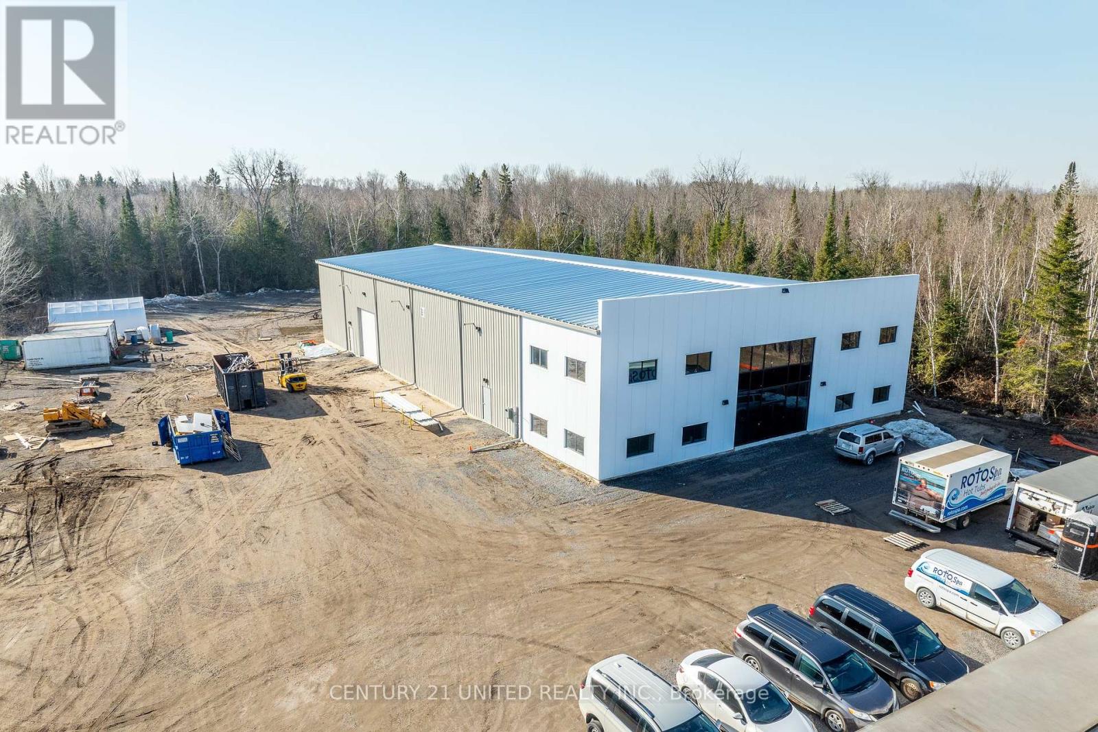 1565 8th Line Property Photo 2