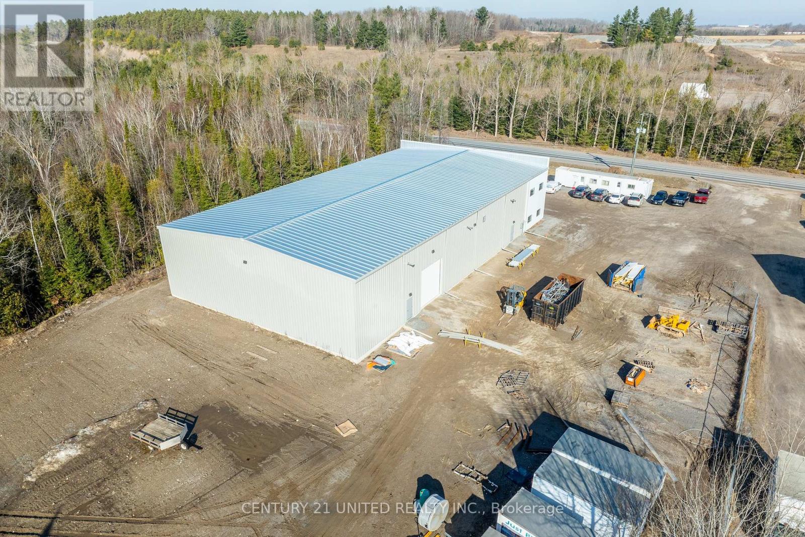 1565 8th Line Property Photo 7