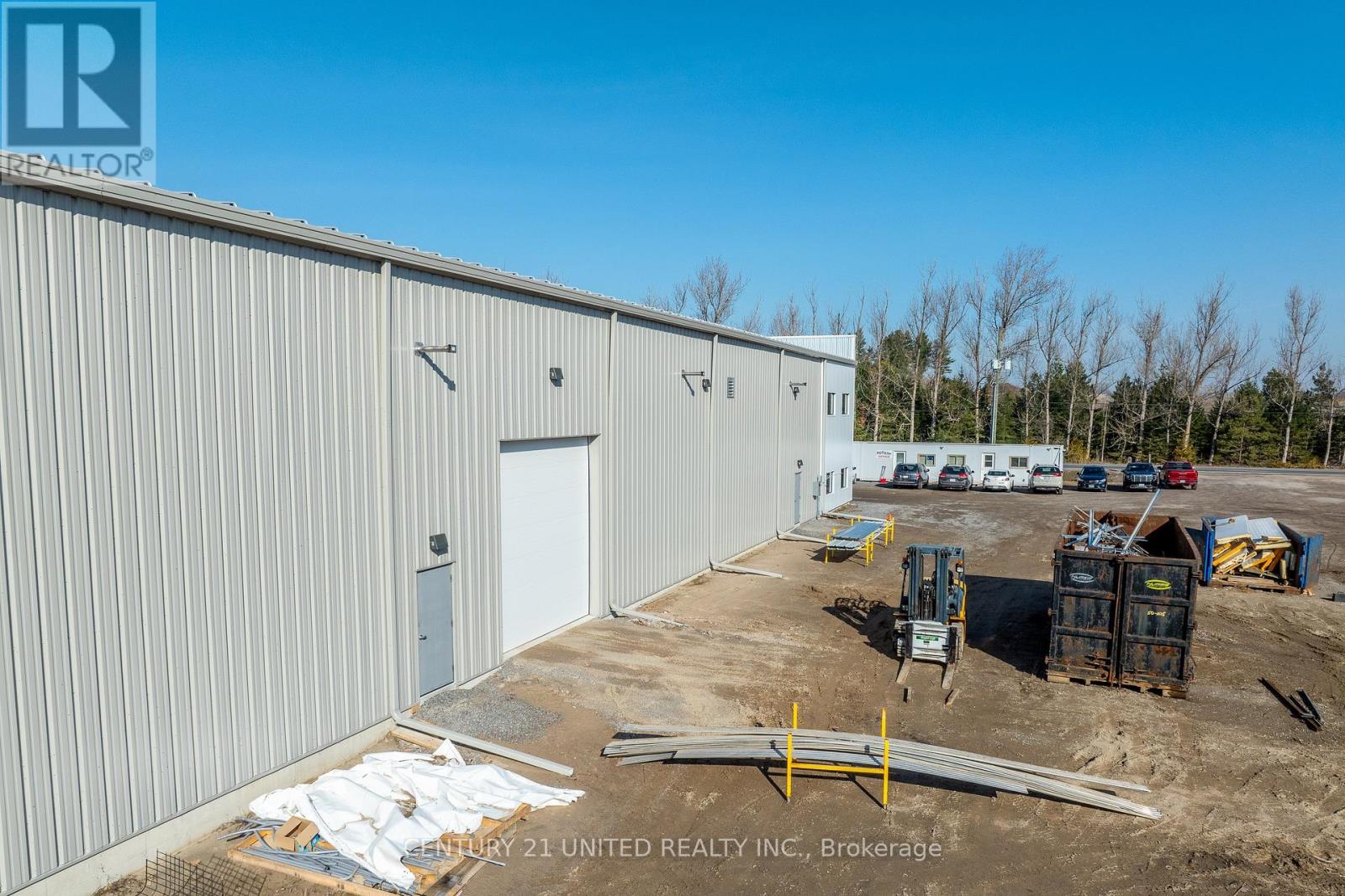 1565 8th Line Property Photo 9