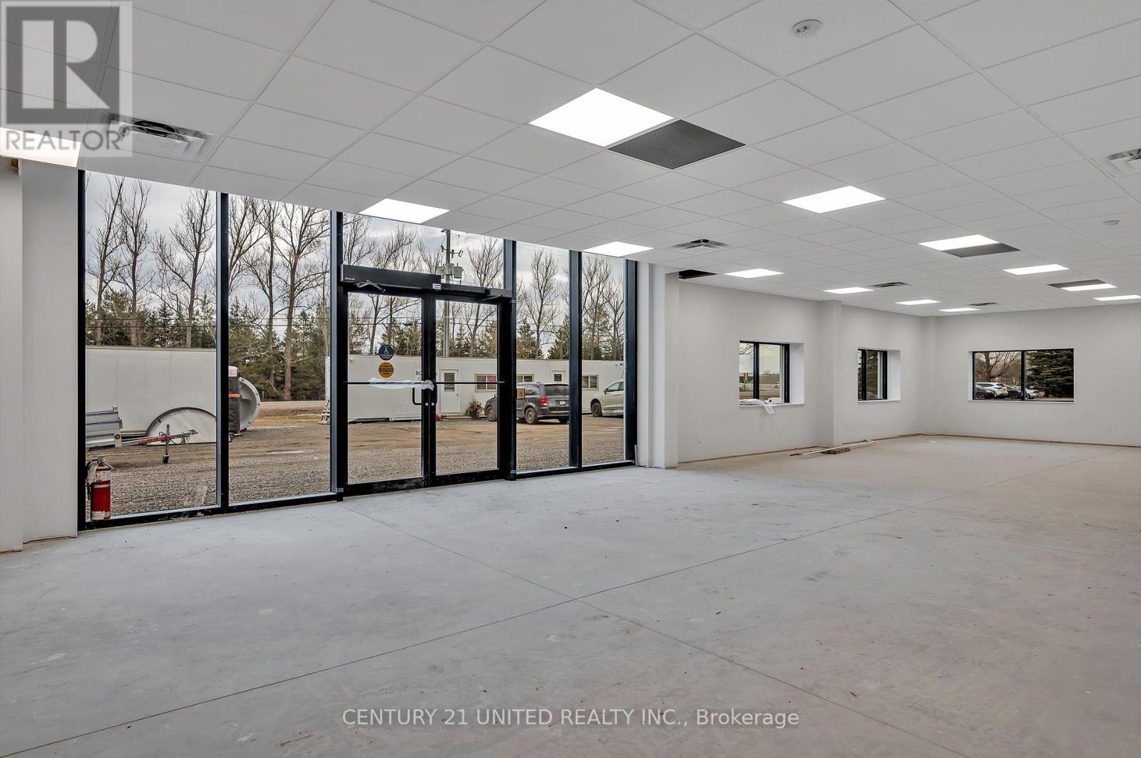 1565 8th Line Property Photo 17