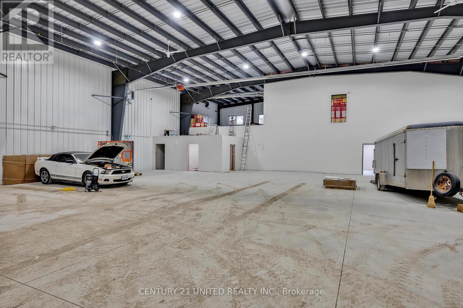 1565 8th Line Property Photo 26