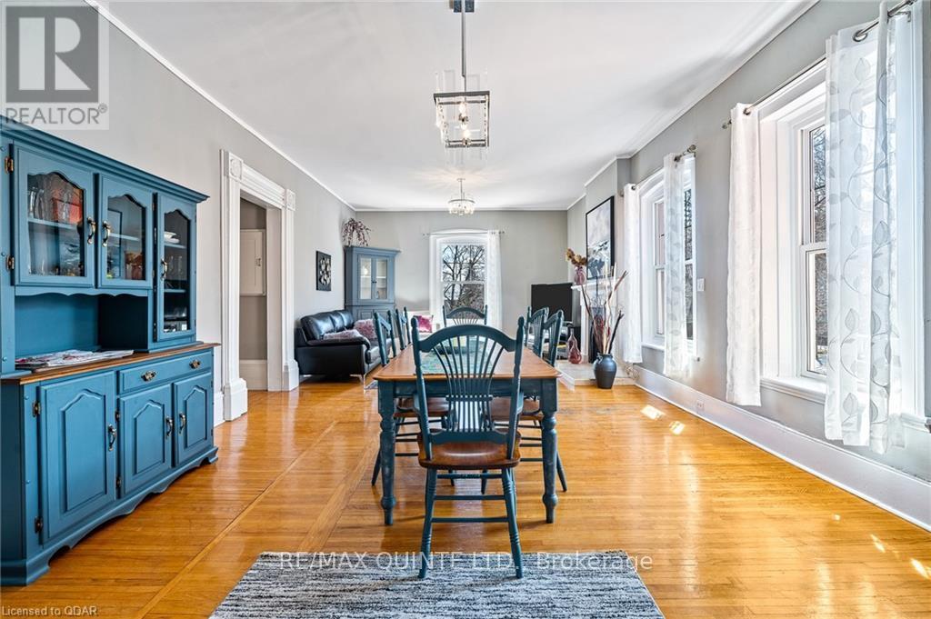 156 Bridge Street E Property Photo 16