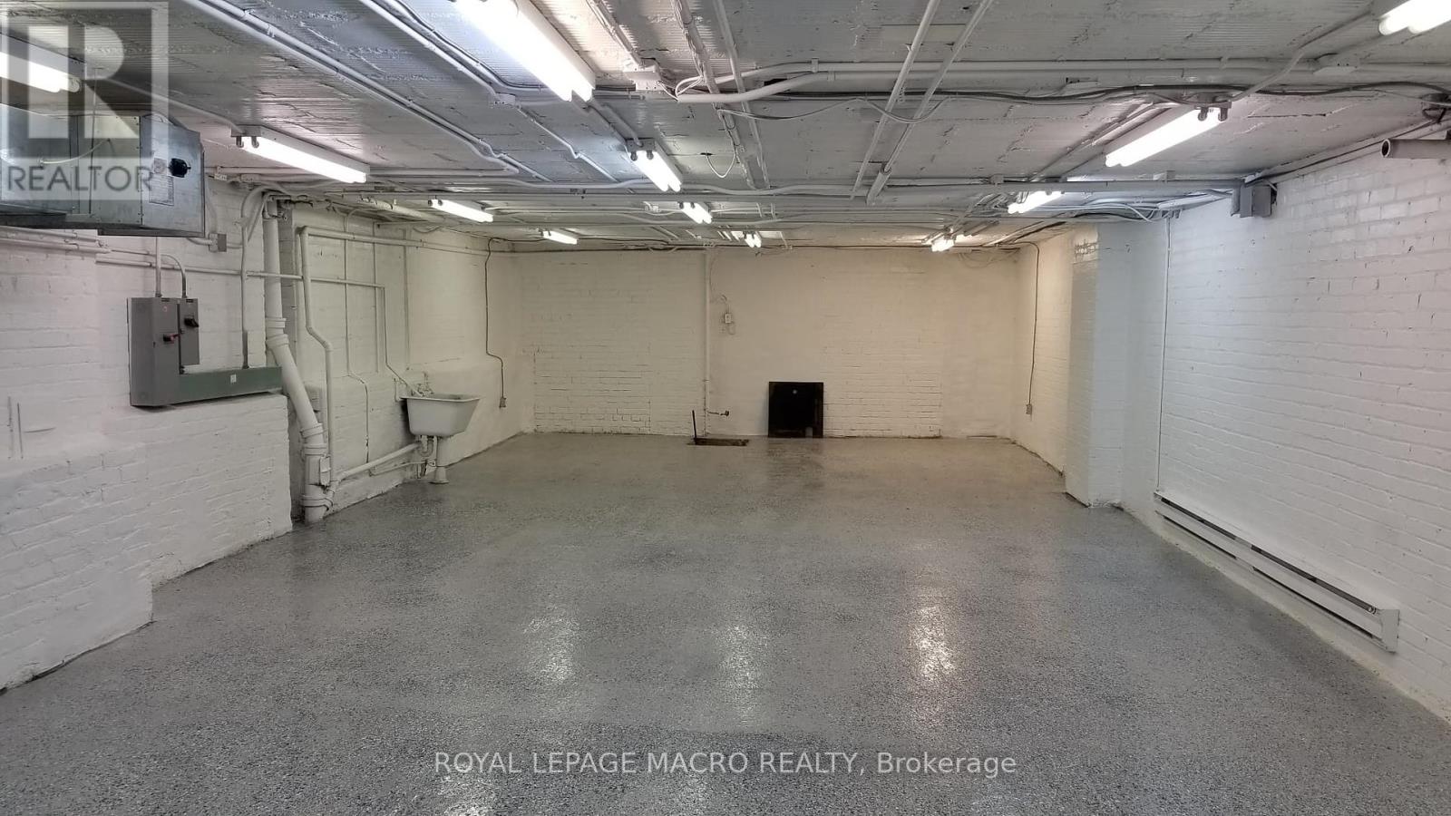Lower - 4365 Queen Street Property Photo 13