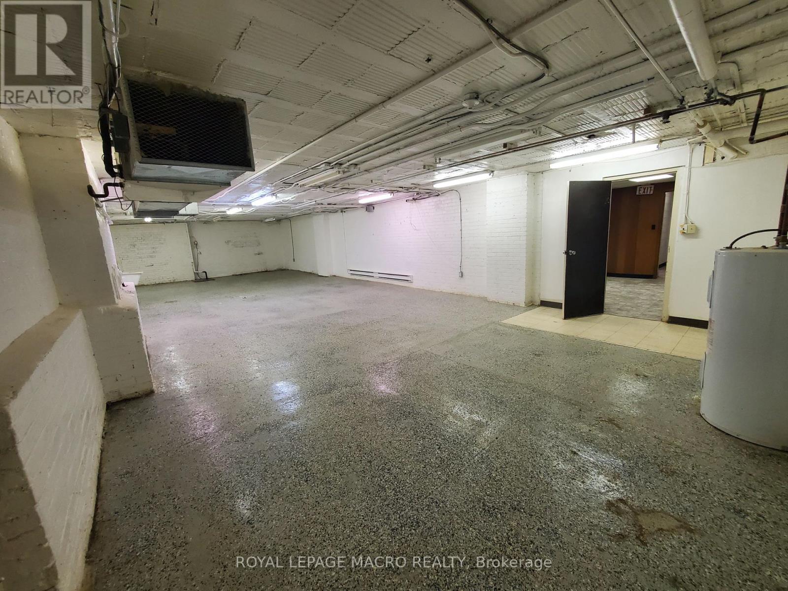 Lower - 4365 Queen Street Property Photo 17