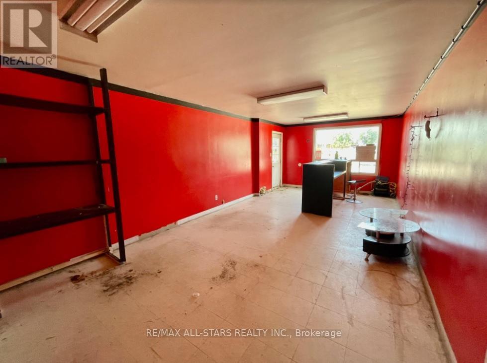 894 Highway 7 Property Photo 13