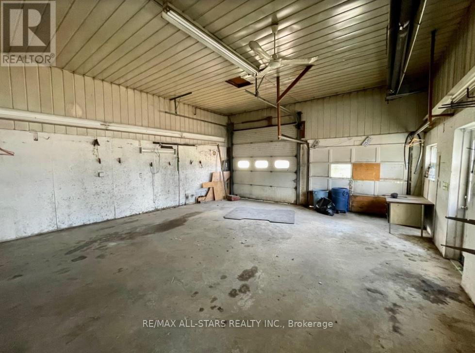 894 Highway 7 Property Photo 15