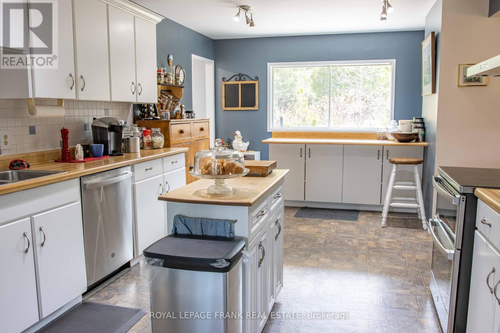 46 South Baptiste Lake Road Property Photo 12
