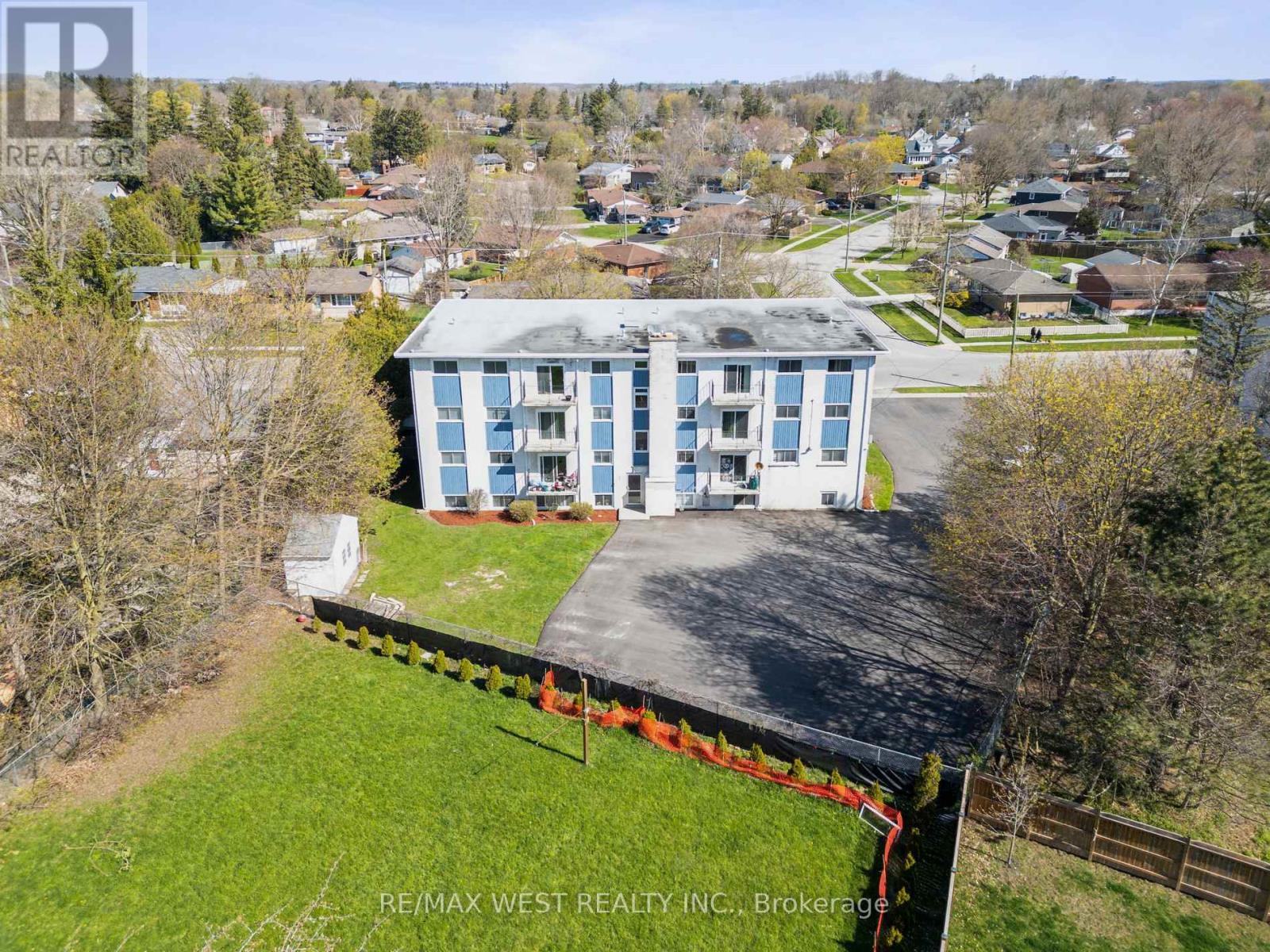 770 Hughson Street Property Photo 6