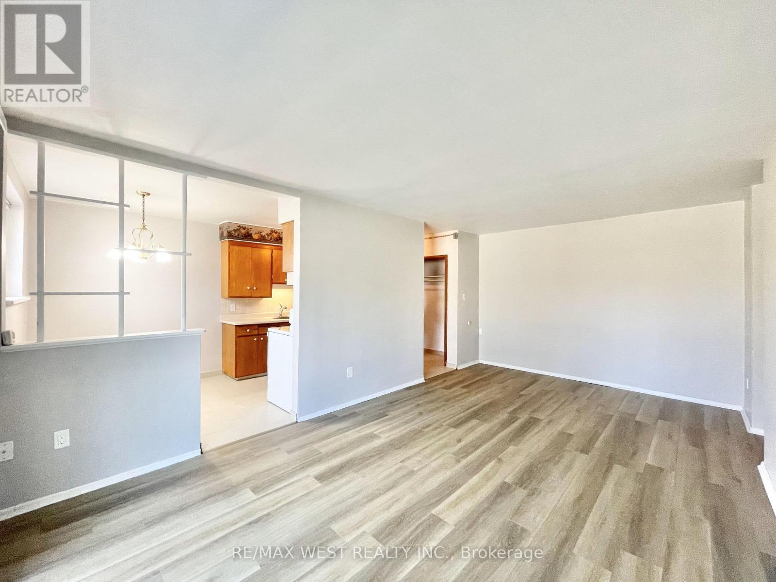 770 Hughson Street Property Photo 25